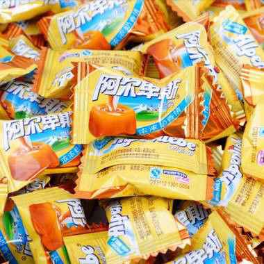 छोटे हार्ड कैंडी क्षैतिज तकिया पैकिंग मशीन